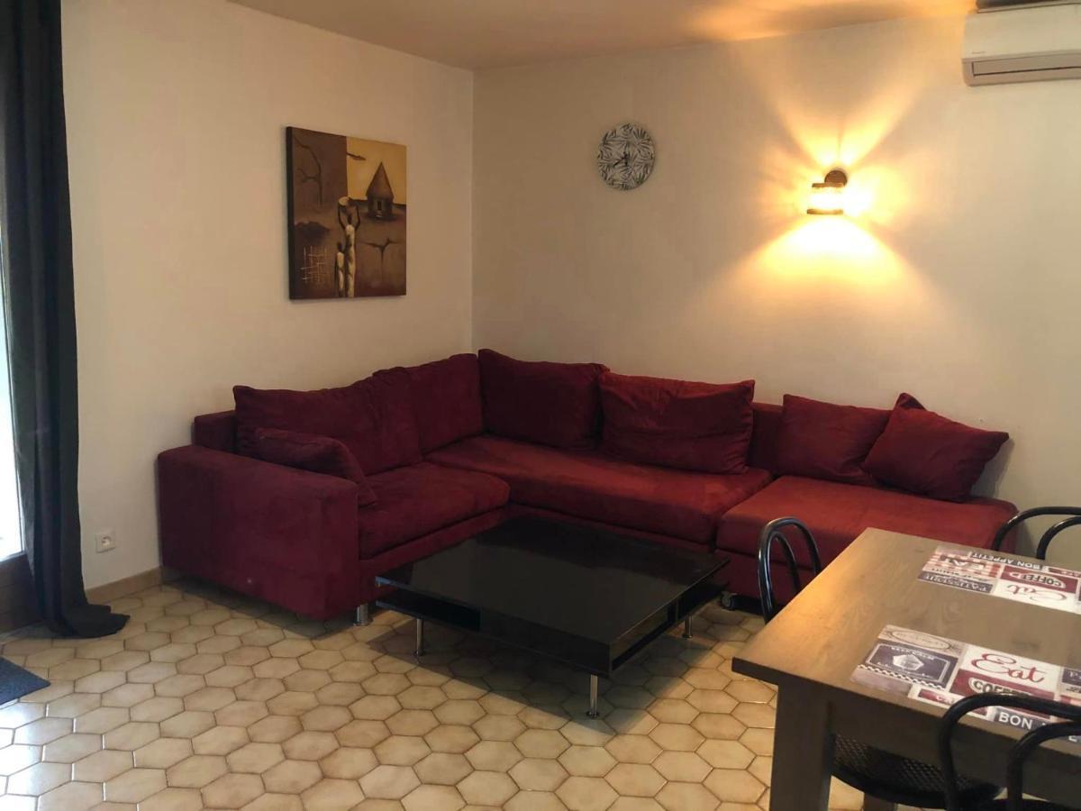 Hotel Les Persedes Lavilledieu  외부 사진
