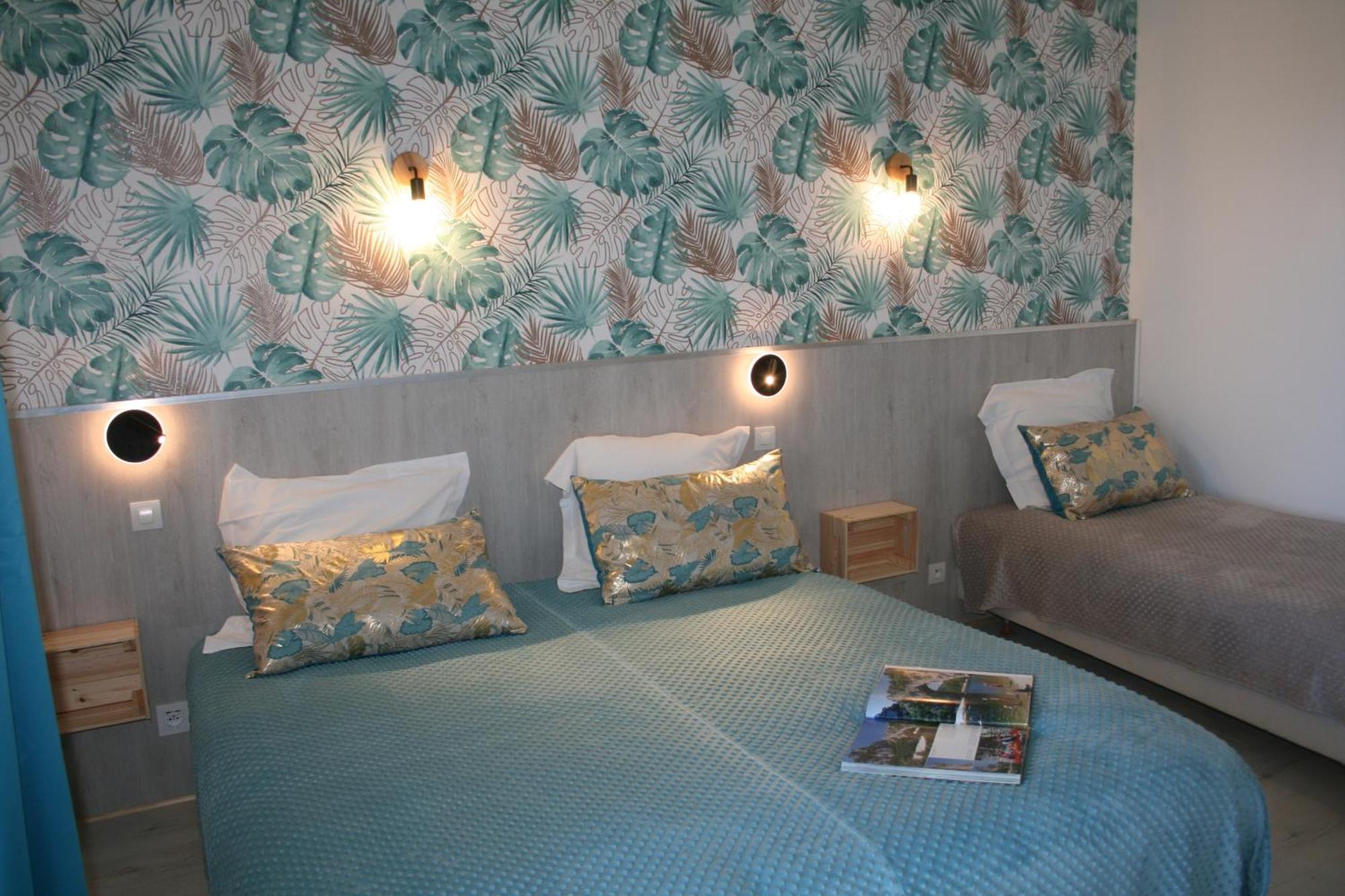 Hotel Les Persedes Lavilledieu  외부 사진