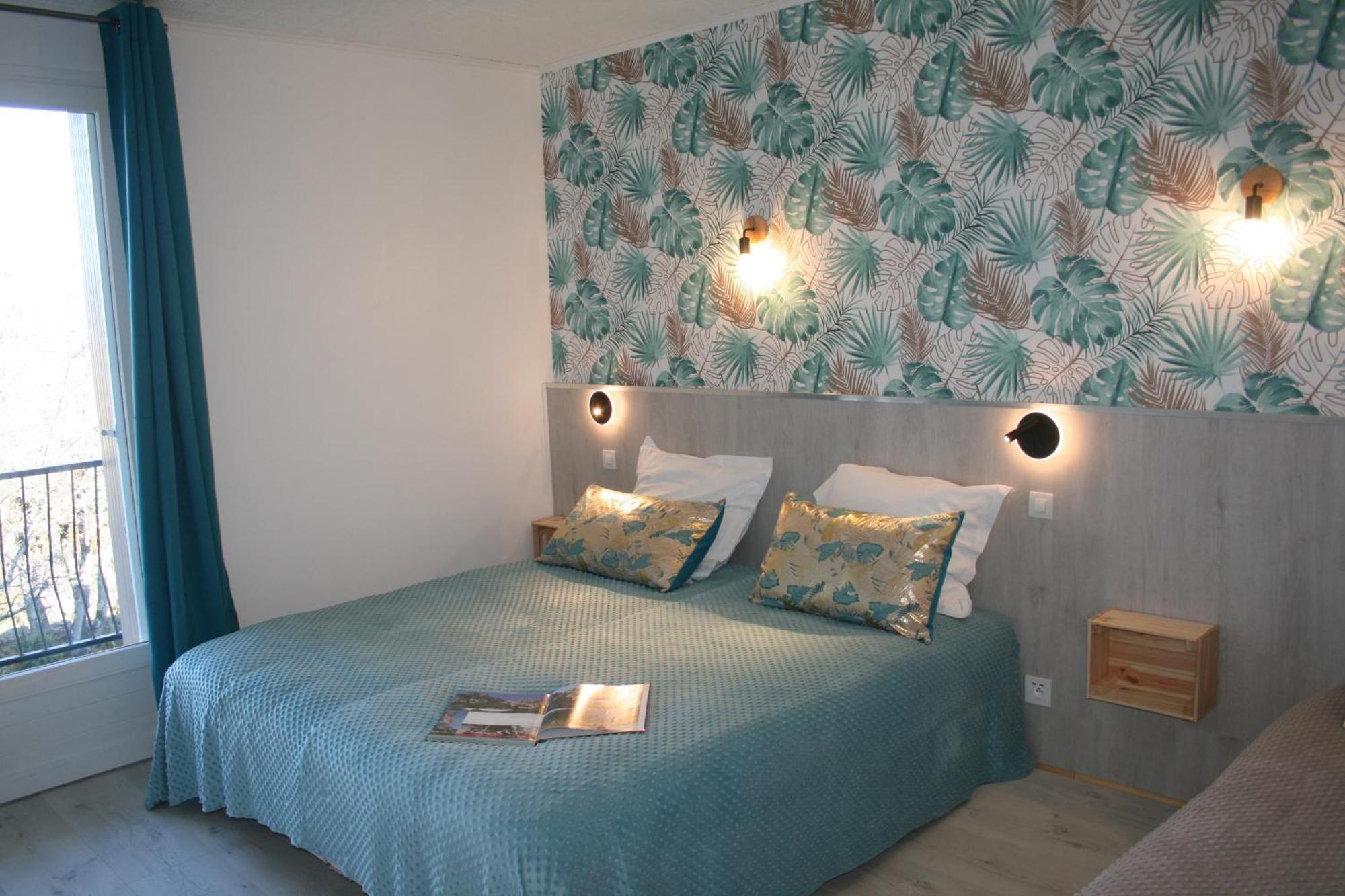 Hotel Les Persedes Lavilledieu  외부 사진