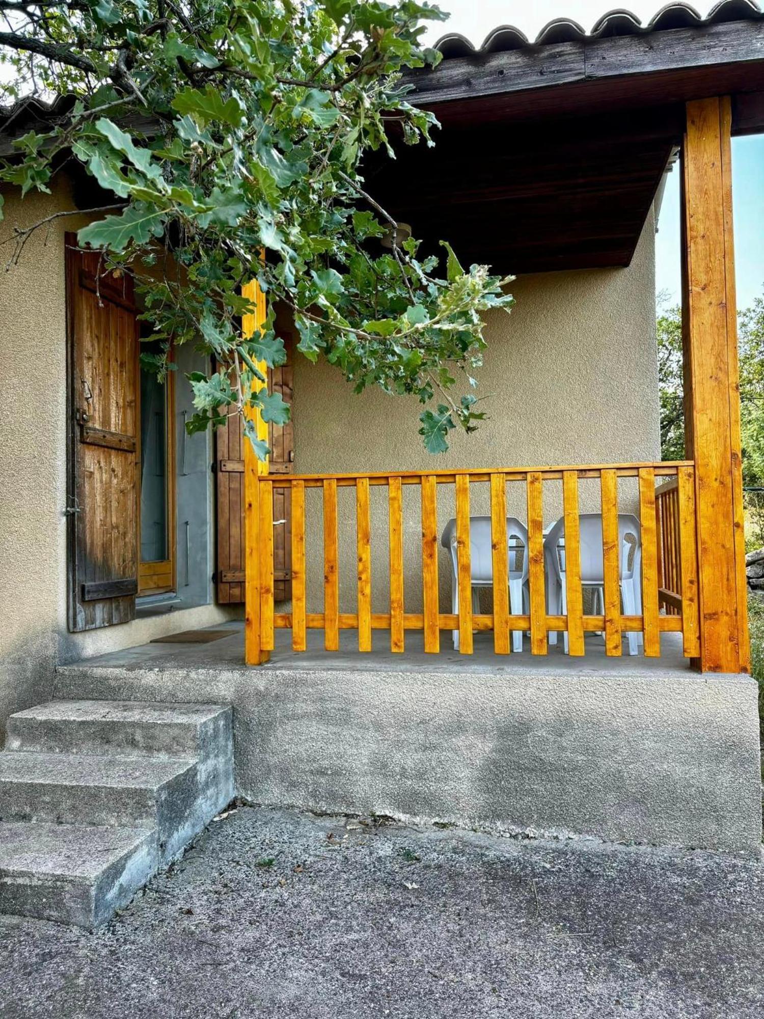 Hotel Les Persedes Lavilledieu  외부 사진