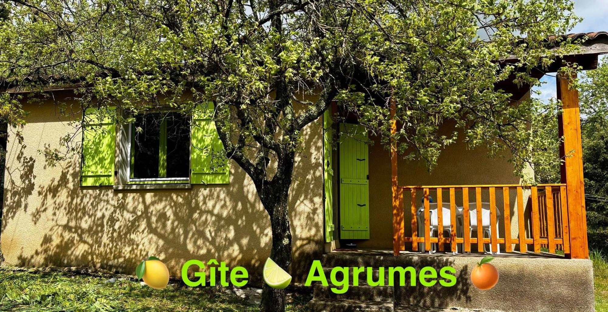 Hotel Les Persedes Lavilledieu  외부 사진