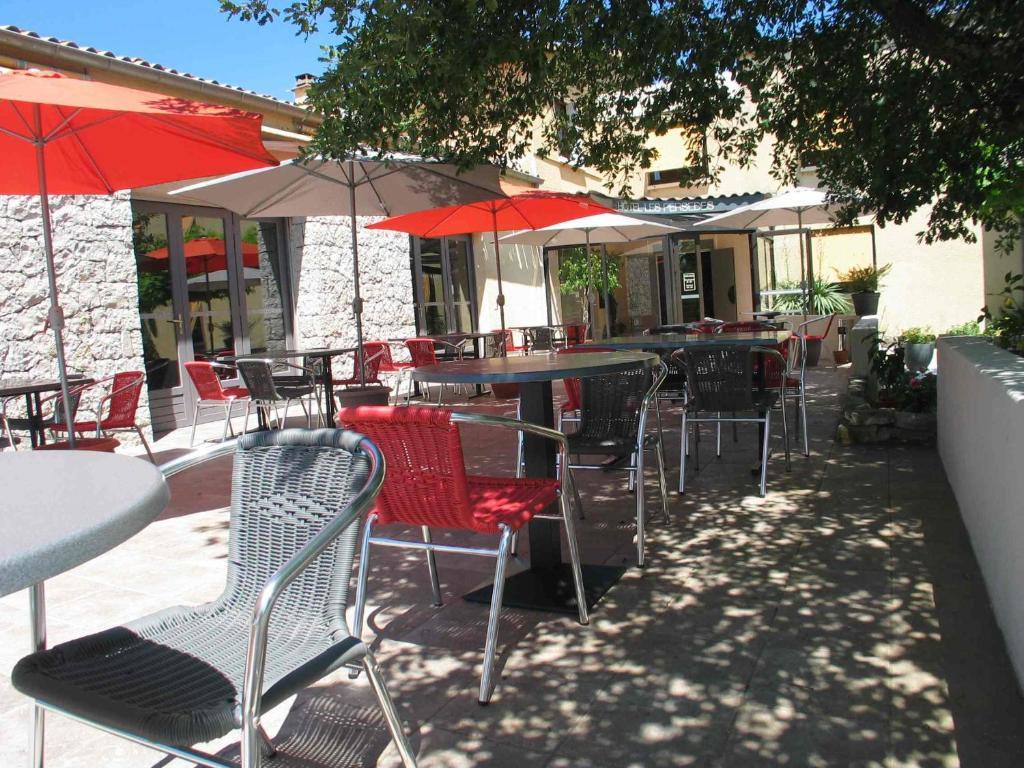 Hotel Les Persedes Lavilledieu  외부 사진