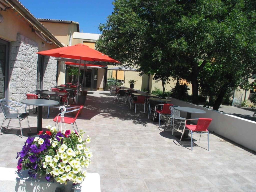 Hotel Les Persedes Lavilledieu  외부 사진