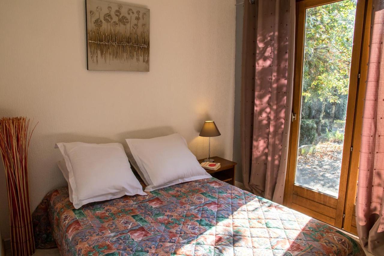 Hotel Les Persedes Lavilledieu  외부 사진